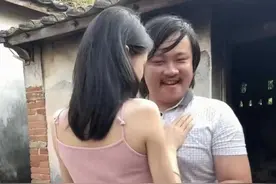 网红“飞猪夫妻”揭秘：美女与野兽的真爱，原来“丑男”也帅过图片