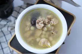 炖鸡汤，到底要不要焯水？记住这个做法，用高压锅做也能鲜掉眉毛图片