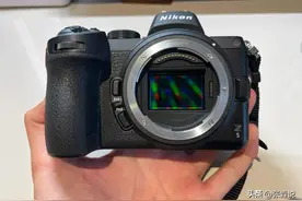 摄影师说真话：2025年全画幅人像相机大乱斗，这三款闭眼买不翻车图片