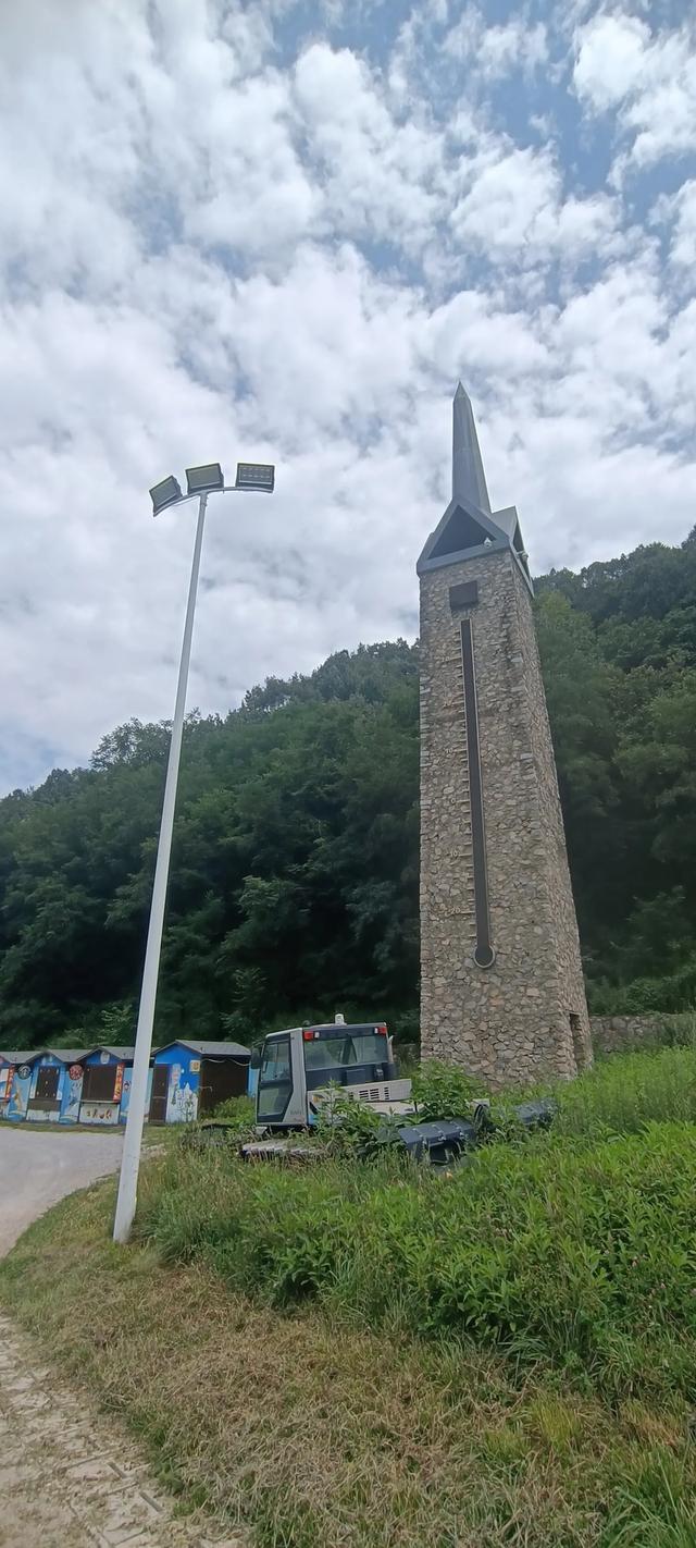 翠华山滑草场