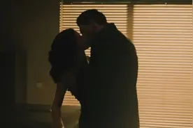 初恋重逢，一夜激情后，她回家却面临离婚！你绝对无法猜到结局！图片