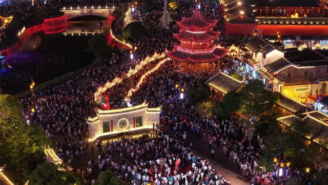 连城：“车位”便民三措举 激活文旅“大流量”