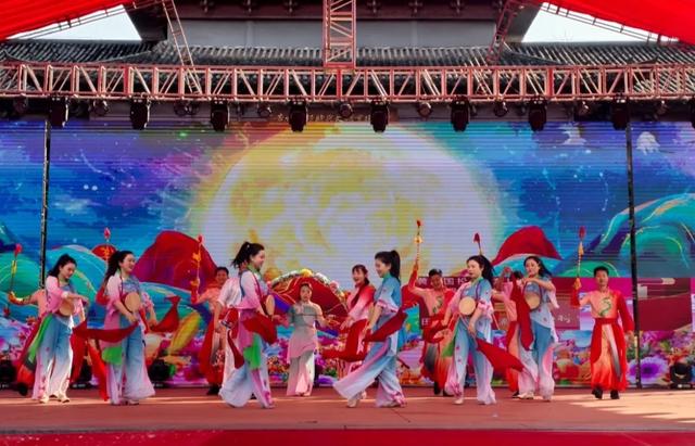 别再说年味淡了!这个春节,麻城把 “年味儿” 玩出新高度!