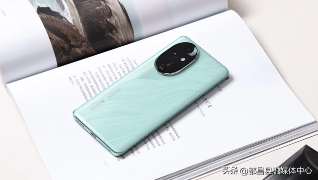 8月国补后，高性价比手机推荐，可以“闭眼买”的4款拍照手机，不用带相机了！