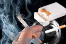 提醒老烟民：4种香烟被列入黑名单，别以为对身体好，你还在吸吗图片