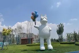阿尔贝·加缪：想要快乐，我们一定不能太关注别人图片
