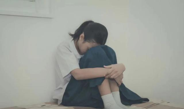 我的妈妈是精神科医生，但我的焦虑强迫却是被这个笨方法治好的