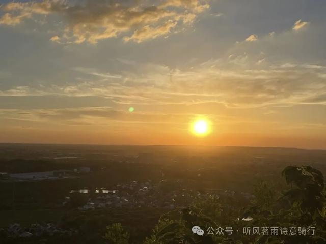 夜骑大美六合，马头山观日落。