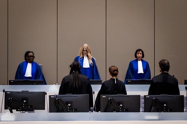 6票反对3票赞成，美投票结果出来了，特朗普下令出兵，共和党内讧