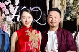 黄海波曲栅栅庆结婚十周年，8岁儿子罕露面很帅气，黄磊到场祝贺图片