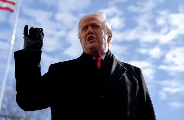 美国执法暴力引争议，3名前总统出山，不到24小时	，白宫退让了？