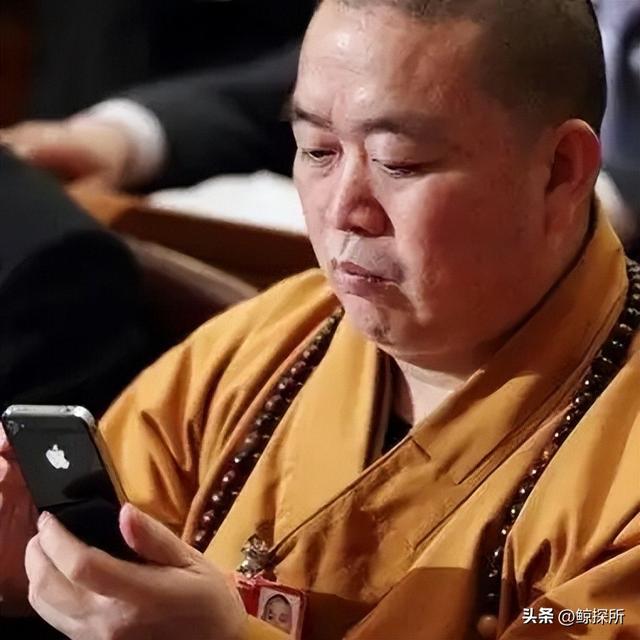 不到24小时，少林寺新住持就被各大网友质疑，连理由都出奇一致