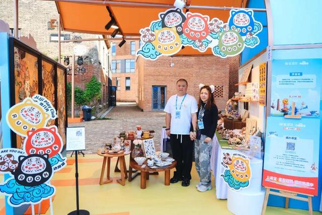 在「中国宝贝」，看见为非遗续火的年轻人