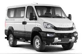 新车 | 售29.99万元起 依维柯欧霸上市 3.0T柴油机/全时四驱/三把锁图片