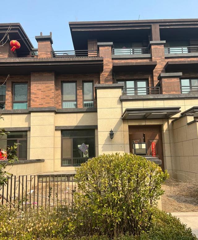 为啥越来越多人开始“逃离别墅”？销售说出了大实话，太真实了