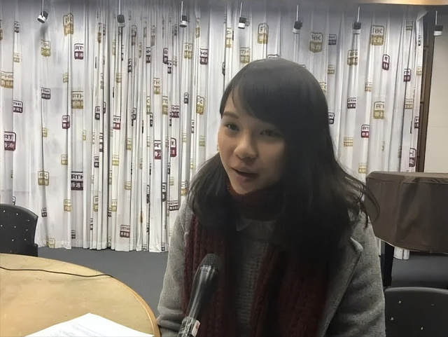 “乱港分子”周庭：弃保潜逃加拿大，扬言“永不回国”，如今怎样