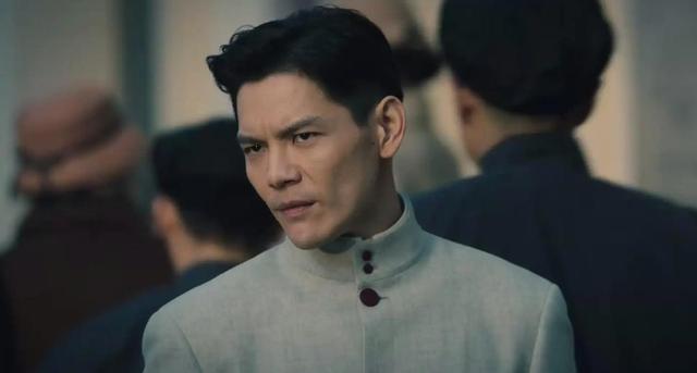 长得丑演技还烂，这5位捧不红的“关系户”，看着就让人闹心