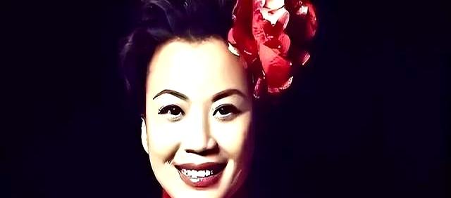 不结婚怎么解决生理需求？57岁的歌唱家张也，用行动给出了答案