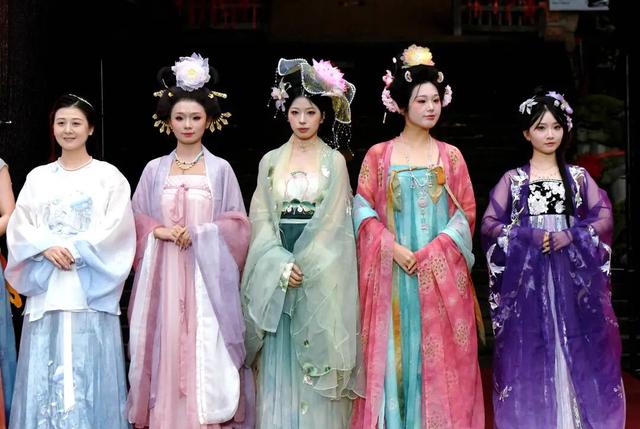 大饱眼福！这两天，一定要来一趟金堂五凤……