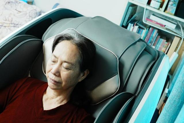关爱父母健康，一台奥佳华7608TEN+4.0就够了，同价位最强卷王