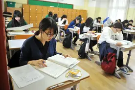 高中3年，不该“触碰”的4件事，接触一件，将与学霸无缘！图片