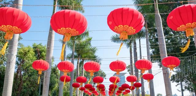 披中国红的:深圳“深南中路”有多壮观