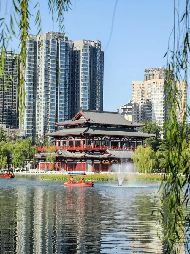 妇女节遇周末！来兴庆宫踏青，做自己的女王