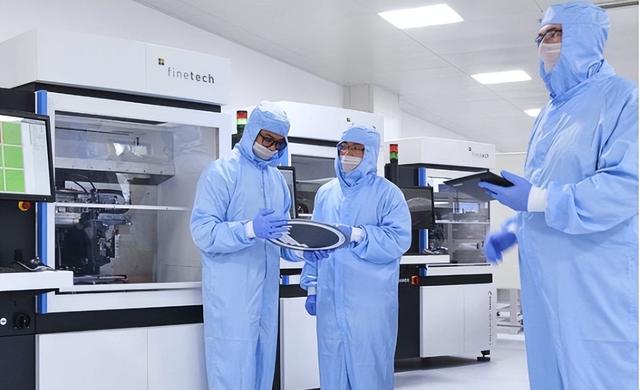 第二台尖端EUV光刻机出货后，客户身份被隐藏！ASML什么目的？