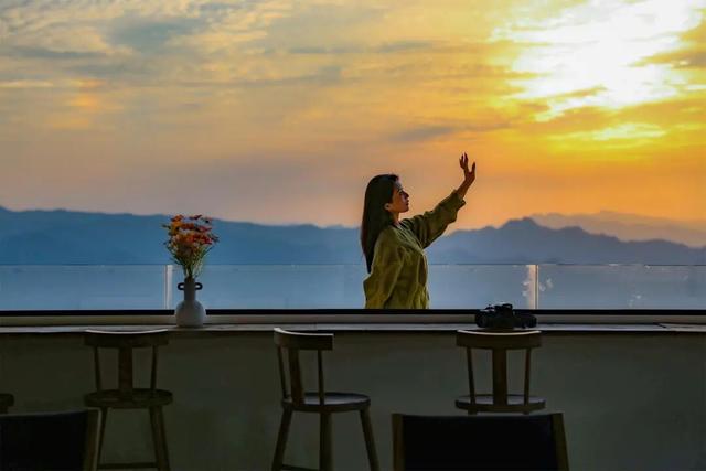 淄博金秋打卡攻略！红叶进入高饱和模式，教你拍出手机氛围感大片！