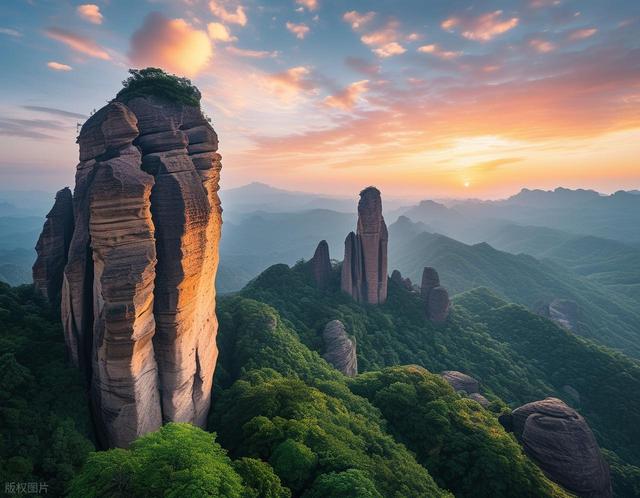 散文·广东丹霞山 巨岩展神韵
