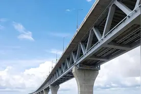 泰国终于明白，修运河不如建桥，若中国帮助建桥能否绕过马六甲？图片