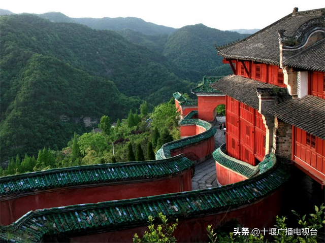 双节游武当｜收藏这些必打卡景点，赴一场山水与团圆之约