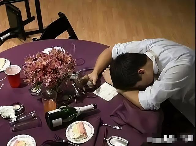 湖南一女子因长得太漂亮，55岁没上过一天班，颜值曝光后网友感慨