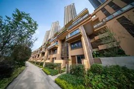 用实力诠释“靠谱”！重庆核心区这个楼盘竟提前1年交付了图片