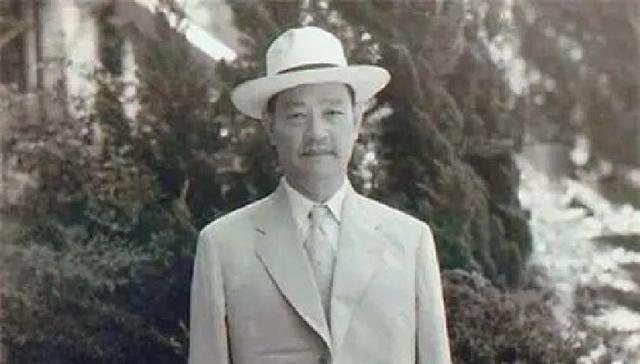 17岁嫁54岁将军，婚后32年怀孕16次，死后葬在八宝山，她是谁？