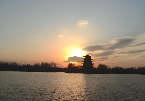 洛宁滨河公园：生态画卷里的休闲港湾