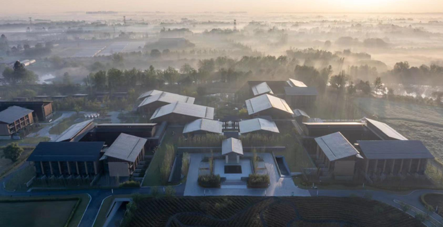 探秘新场景 | 我们试睡了西南首家都喜酒店，恨不得立马跳进泳池