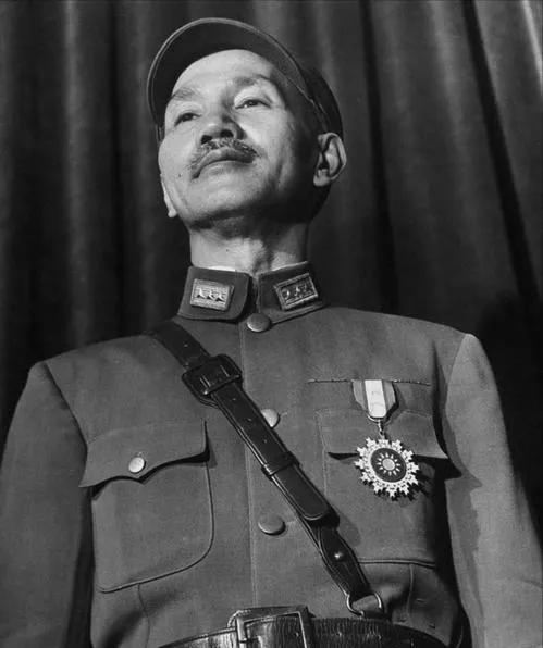 蒋介石曾言：世上只有两人能取代我，除了毛主席，另一人是谁