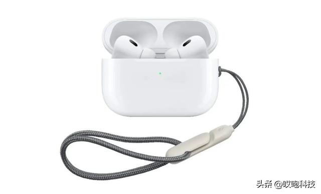 iPhone 17 能用挂绳了，梦回 20 年前？