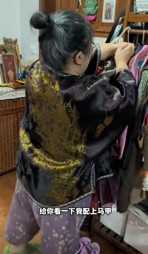 胡老师：承认被反噬，家里堆积如山，真实情况场面壮观 网友：