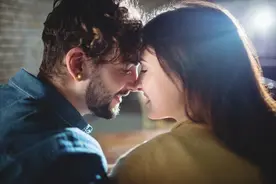 优雅训练！怎样正确接吻图片