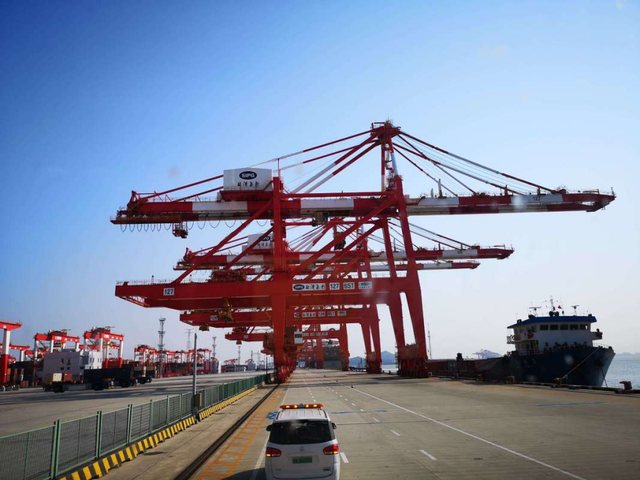 自动化码头：出手即掀桌！中国为啥让西方先跑20年？
