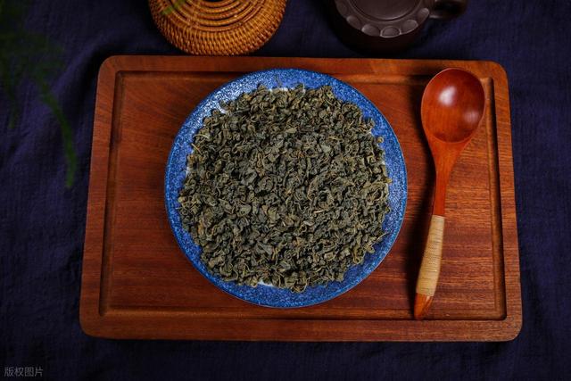 解锁罗布麻茶的神奇功效，助你健康养生，但禁忌不能忽略