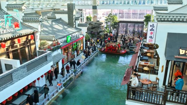 12月6日,银川江南水街正式开街迎客!