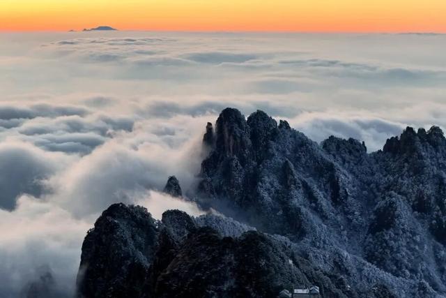 急！黄山冬雪美景即将抵达！准备好迎接仙境了吗？