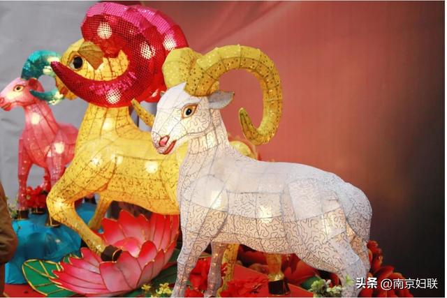 就在今晚，亮灯！