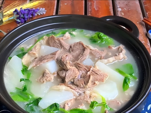 今日小雪，再忙牢记：1看、2不沾、3禁忌、4习俗，舒服过冬