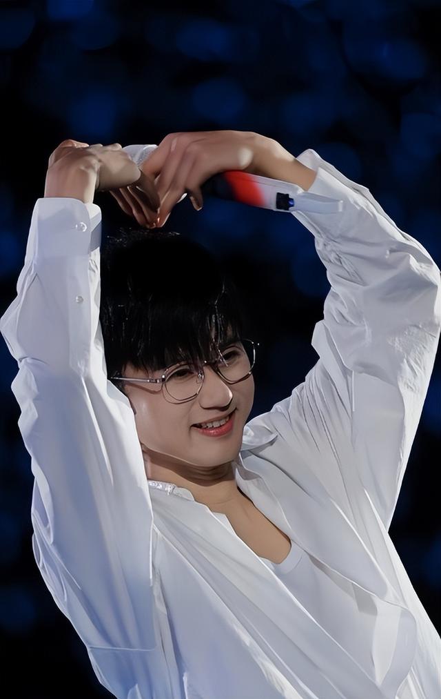 央媒发文，高调官宣42岁张杰喜讯，全网恭喜	，终于等到这一天