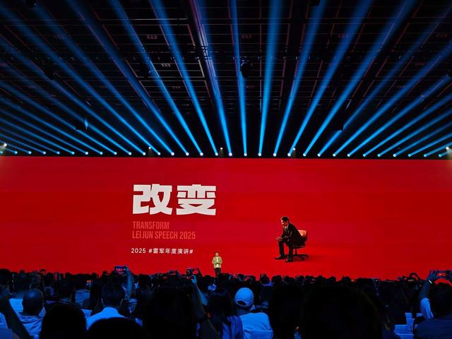 董明珠没想到，雷军受邀观礼阅兵半月多，竟再次令所有人刮目相看