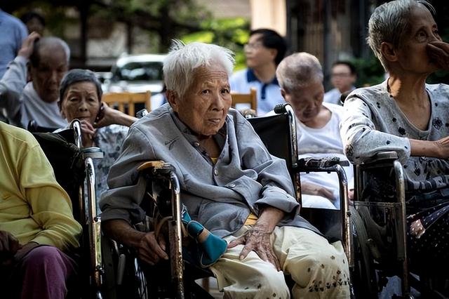 中国将迎来前所未有的死亡高峰	，专家给出答案，是这些因素导致的